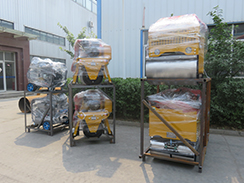 旺财28机械一批小型压路机出口泰国